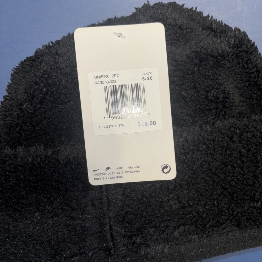Nike Youth Unisex Winter Beanie Hat Black High Pile Sherpa Fleece